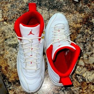 Mens Jordan 12s ‘FIBA’ sz 12